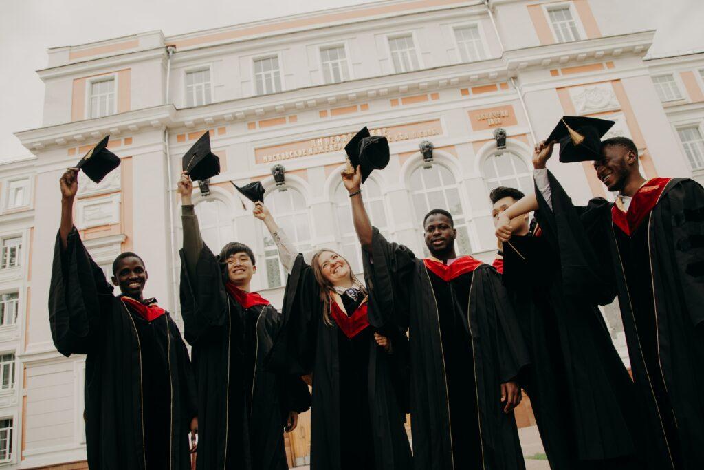 Graduates and internships at freerecruit.co.za